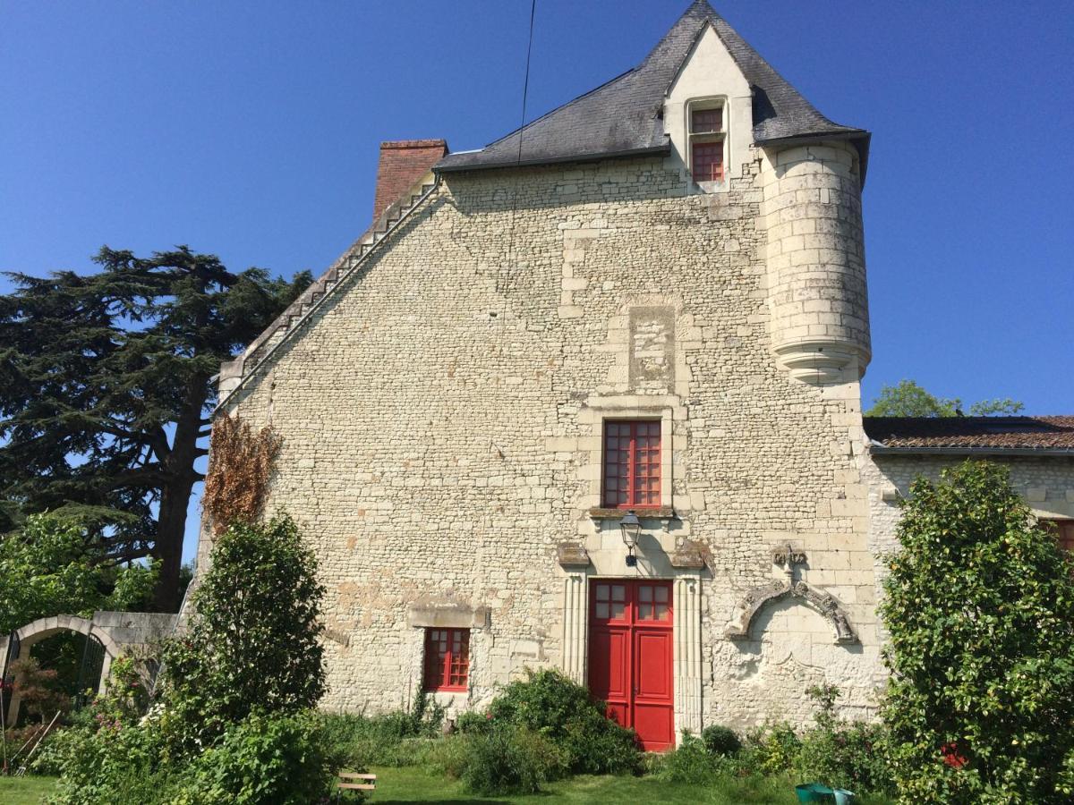 Gite Du Manoir Des Roches Saires Exterior foto